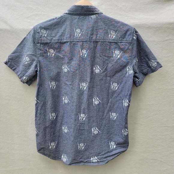 Star Wars Darth Vadar Mens Button Down Collar Small Shirt - Picture 2 of 8